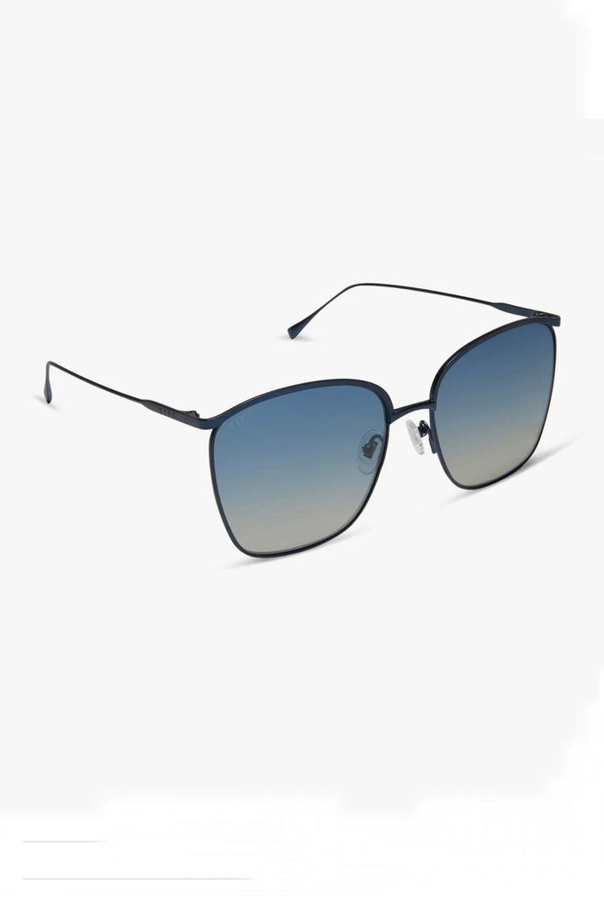 NEW DIFF women\'s vittoria sunglasses in silver + silver mirror Kinsley Round Sunglasses | Silver & Silver Mirror | DIFF Eyewear main image 3