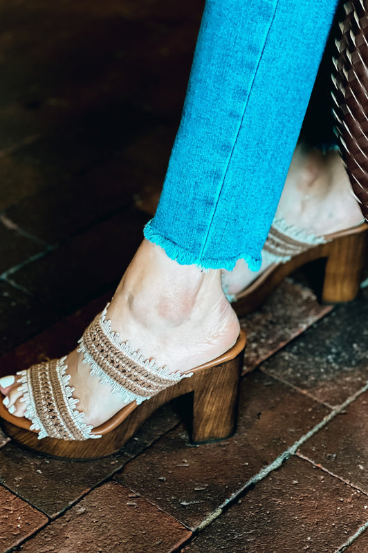 Chrissy Chunky Heels Camel