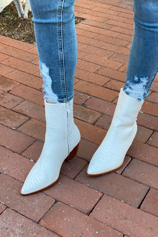 Matisse Caty White Snake Booties