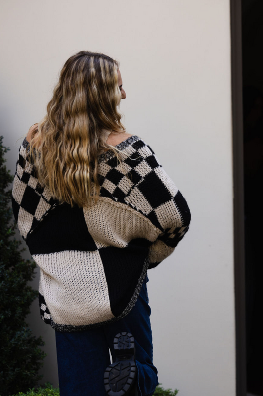 Checkered Coziness Cardigan Black/Beige