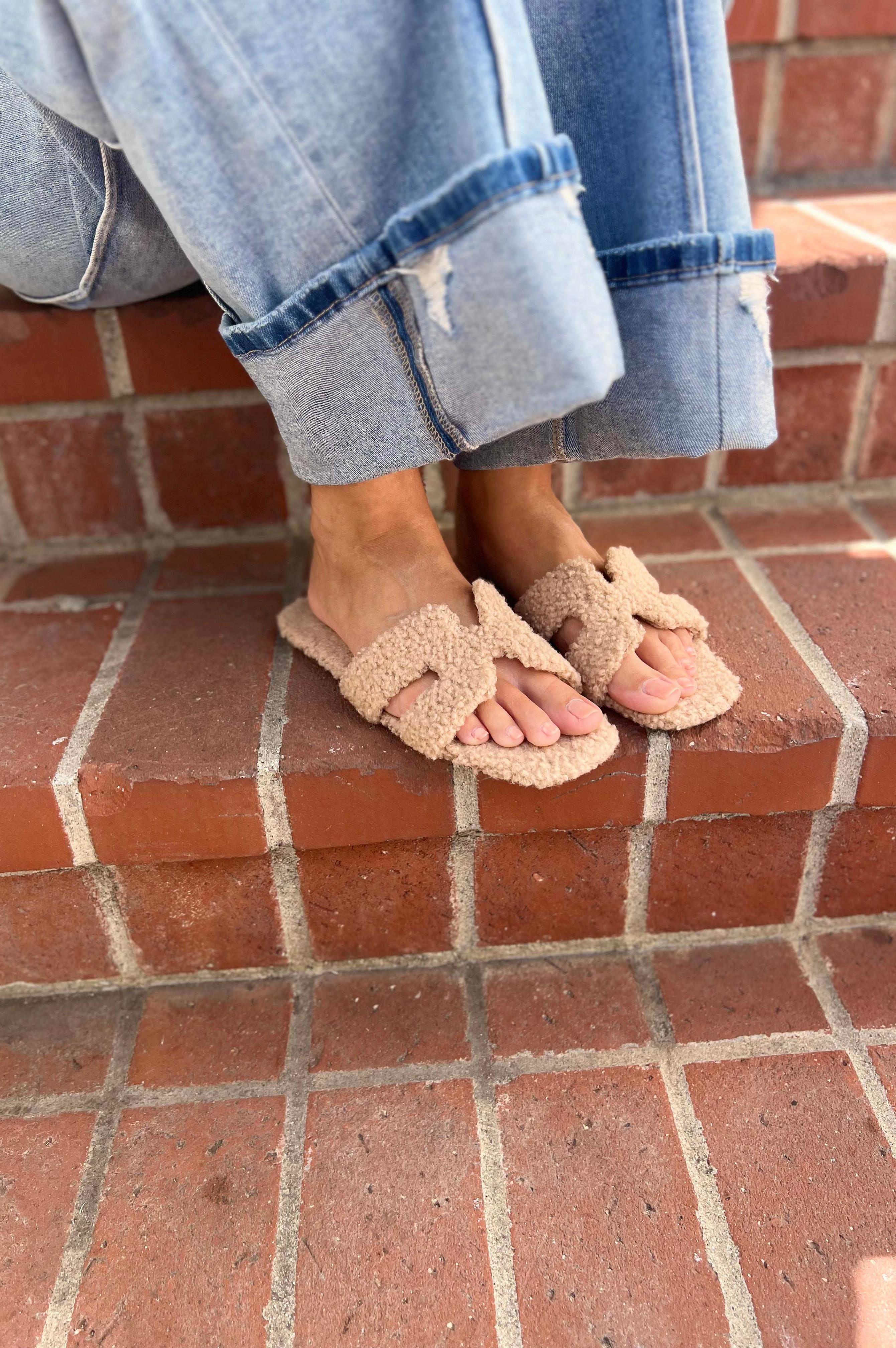 Sherpa H-shaped Slip On Sandal Taupe