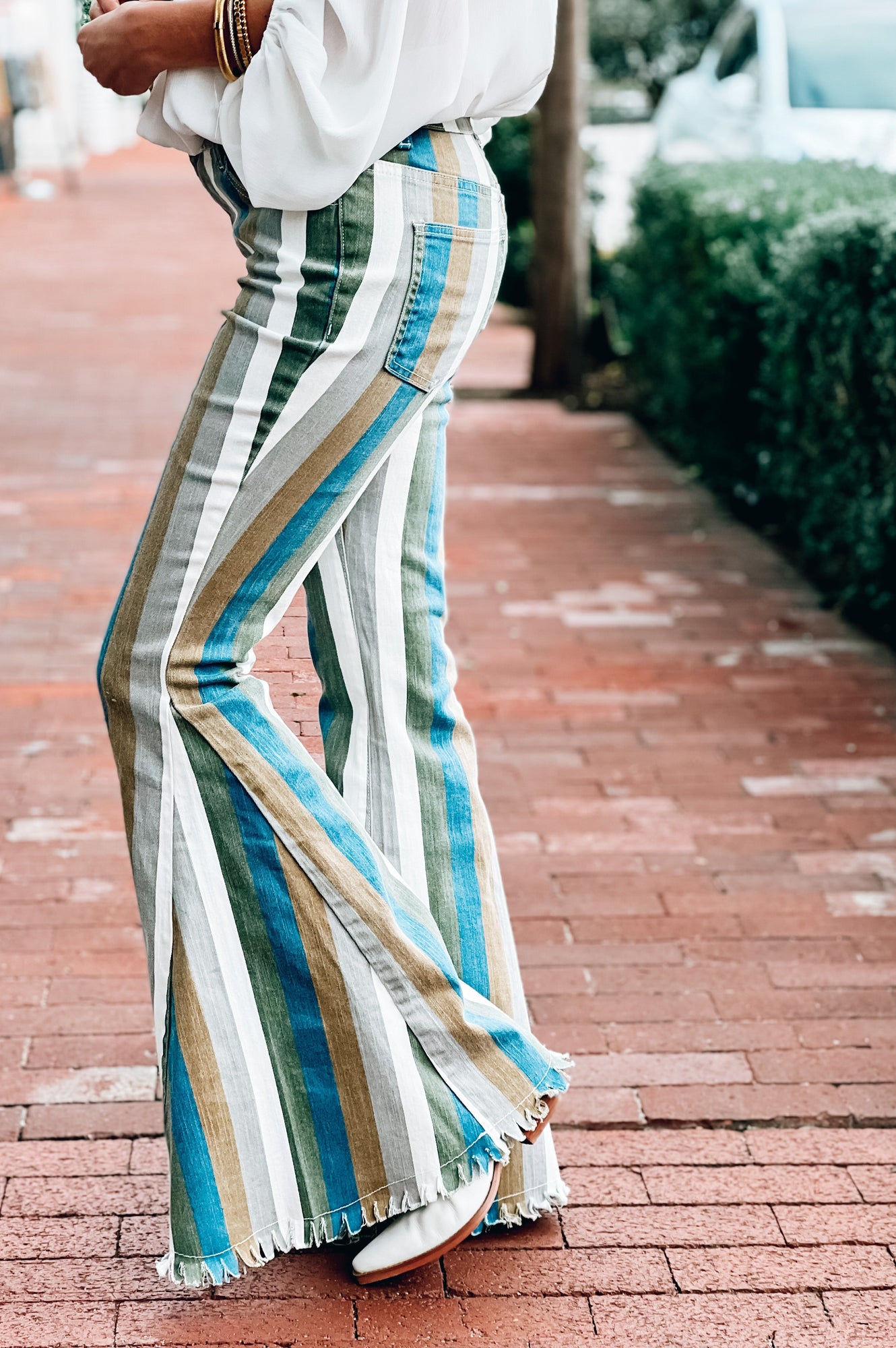 Boot Scoot Striped Flare Pants – Sunshine Girls Boutique