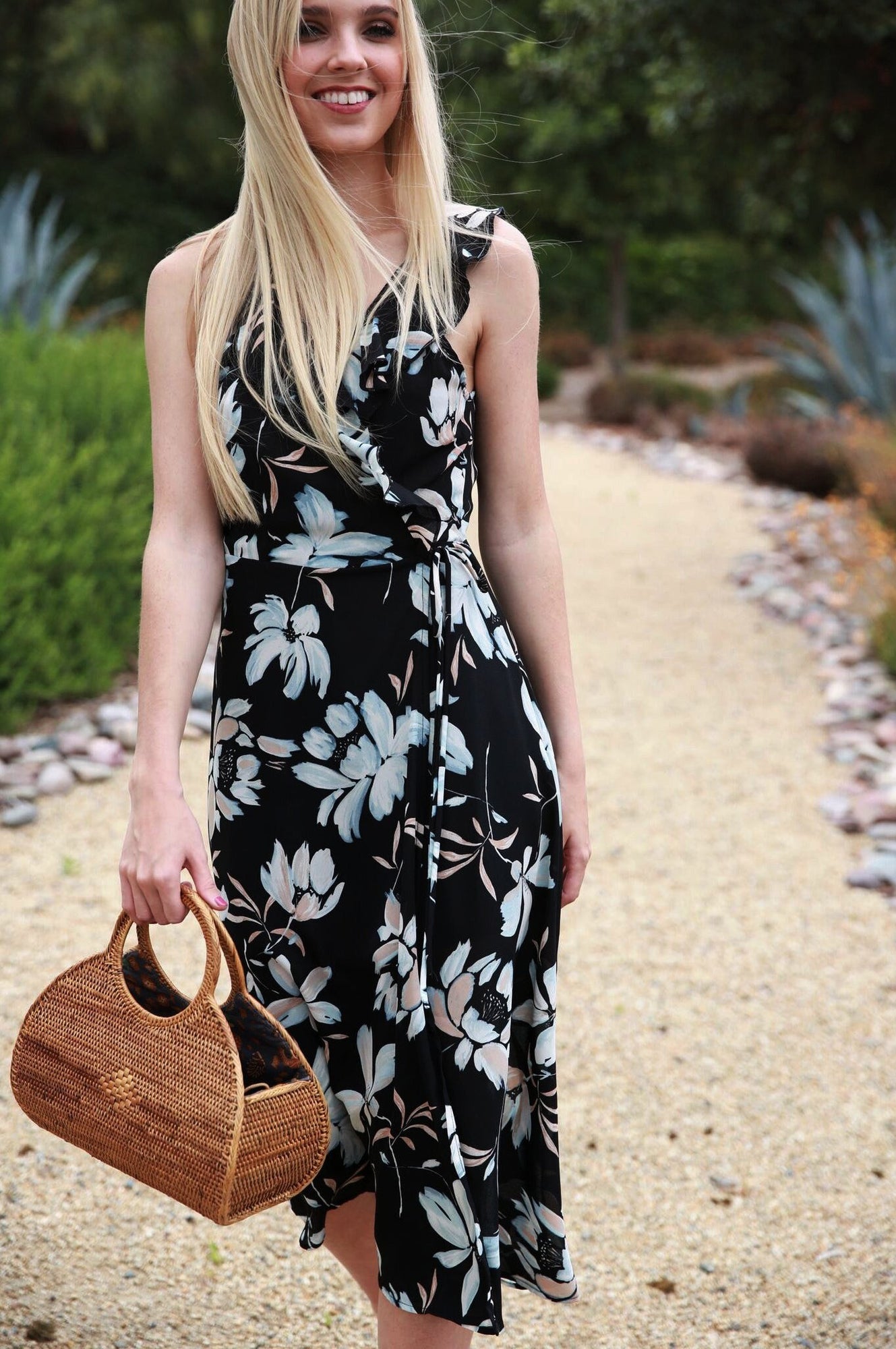 Southern Darling Wrap Around Dress Black Blue Floral – Sunshine Girls Boutique